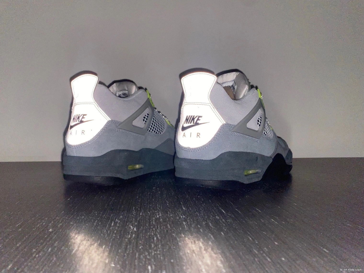 CT5342-007 Air 4 “Neon” Jordan SE 1105